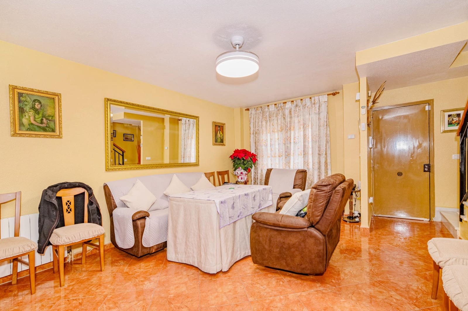 3 bedroom Terraced Villa for sale in Las Gabias with pool - € 239,000 (Ref: 9452159)