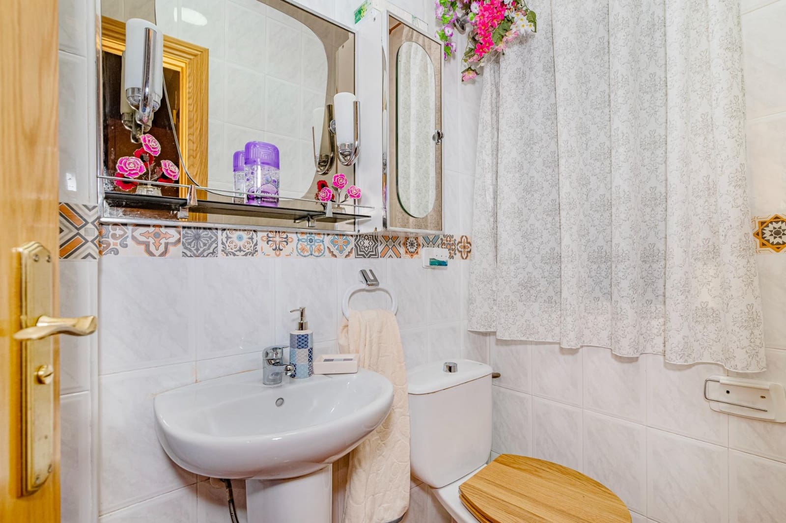 3 bedroom Terraced Villa for sale in Las Gabias with pool - € 239,000 (Ref: 9452159)