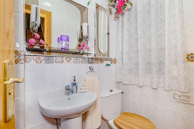 3 bedroom Terraced Villa for sale in Gabia Grande, Las Gabias with pool - € 239,000 (Ref: 9452159)