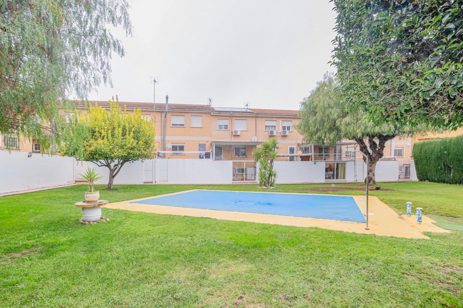 3 bedroom Terraced Villa for sale in Las Gabias with pool - € 239,000 (Ref: 9452159)