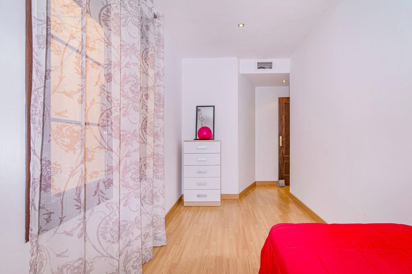 2 bedroom Flat for sale in La Zubia - € 150,000 (Ref: 9468517)