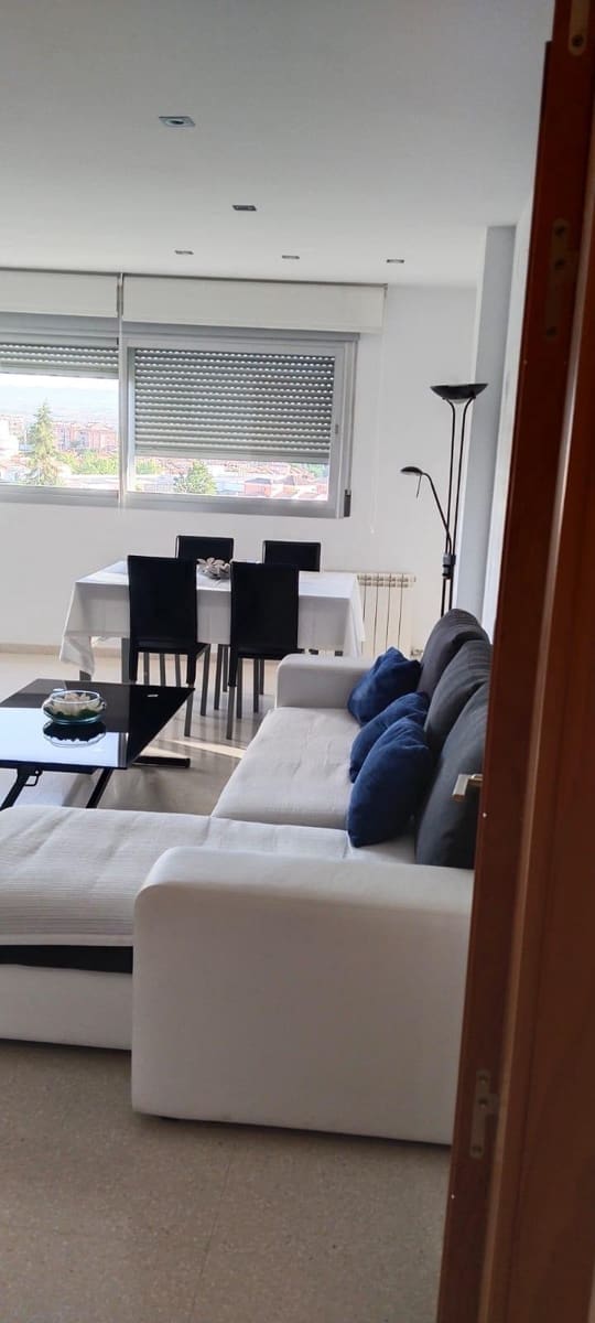 3 quarto Apartamento para arrendar em Granada cidade com piscina - 900 € (Ref: 9488362)