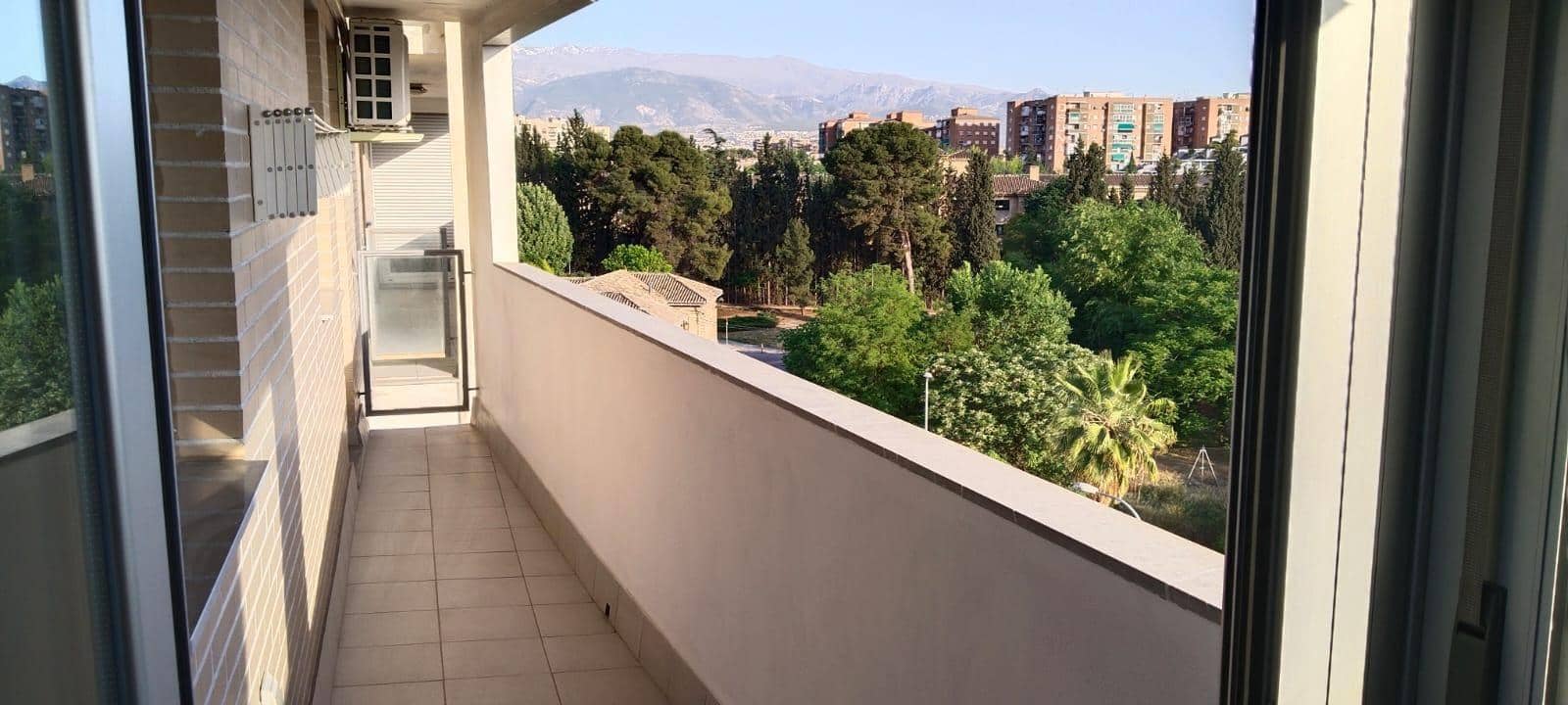 3 quarto Apartamento para arrendar em Granada cidade com piscina - 900 € (Ref: 9488362)
