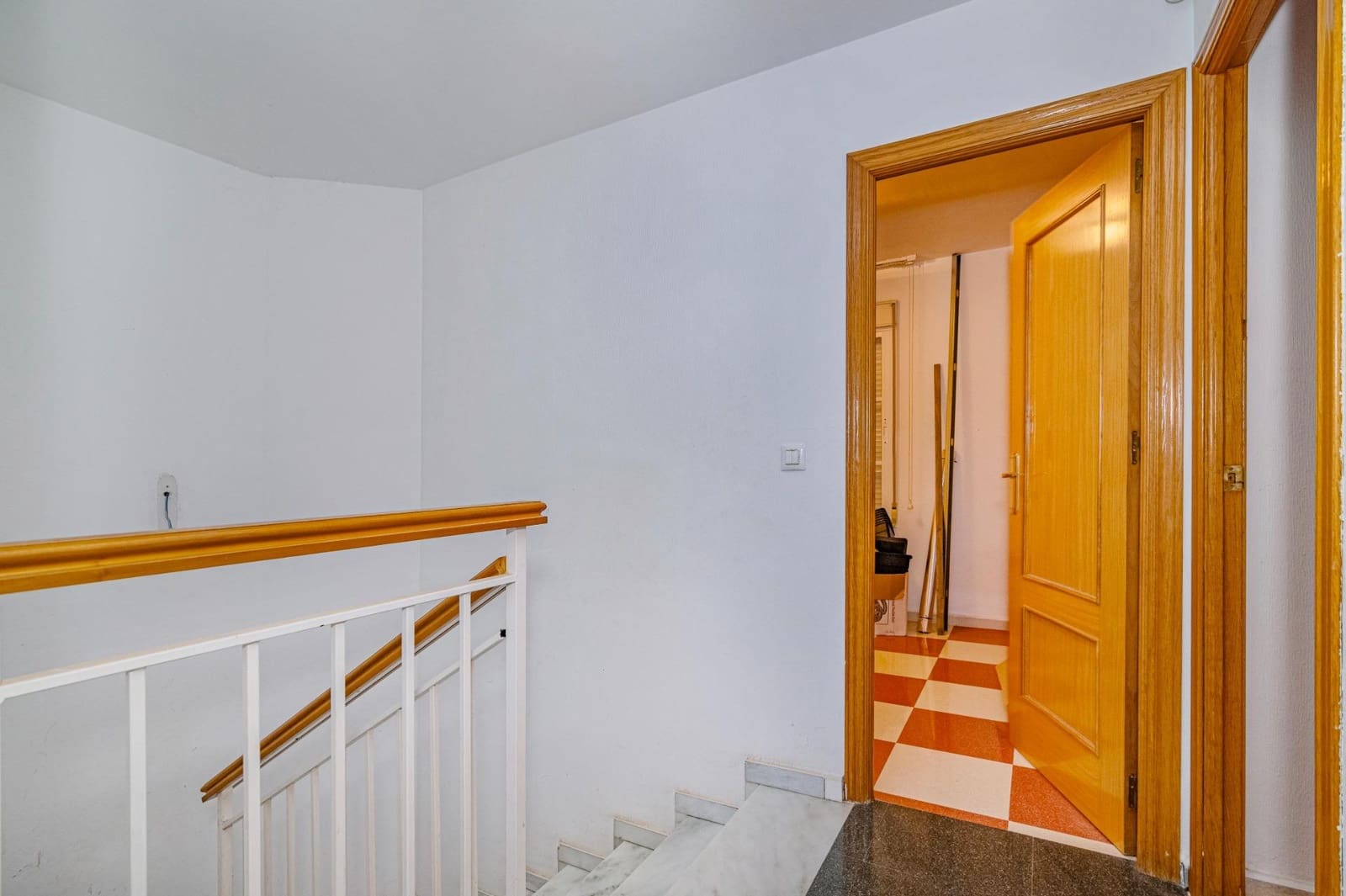 3 bedroom Semi-detached Villa for sale in Albolote with garage - € 265,000 (Ref: 9488363)