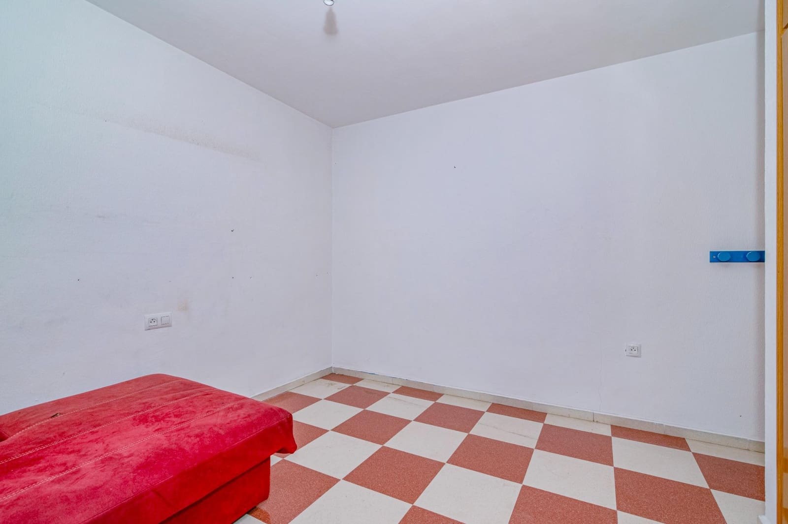 3 bedroom Semi-detached Villa for sale in Albolote with garage - € 265,000 (Ref: 9488363)