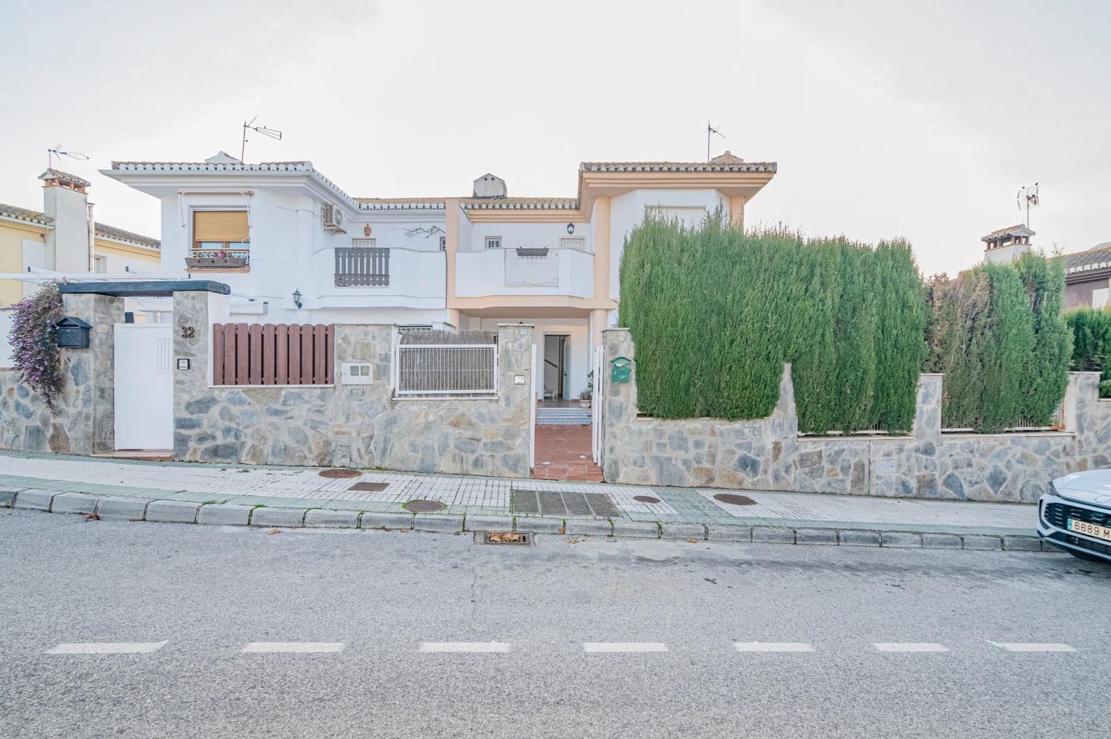 3 bedroom Semi-detached Villa for sale in Albolote with garage - € 265,000 (Ref: 9488363)