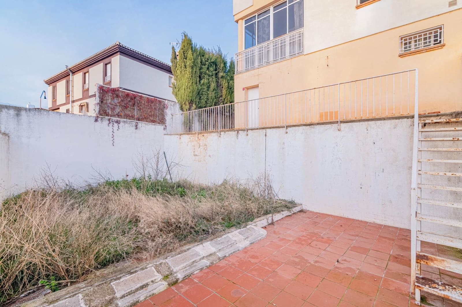 3 bedroom Semi-detached Villa for sale in Albolote with garage - € 265,000 (Ref: 9488363)