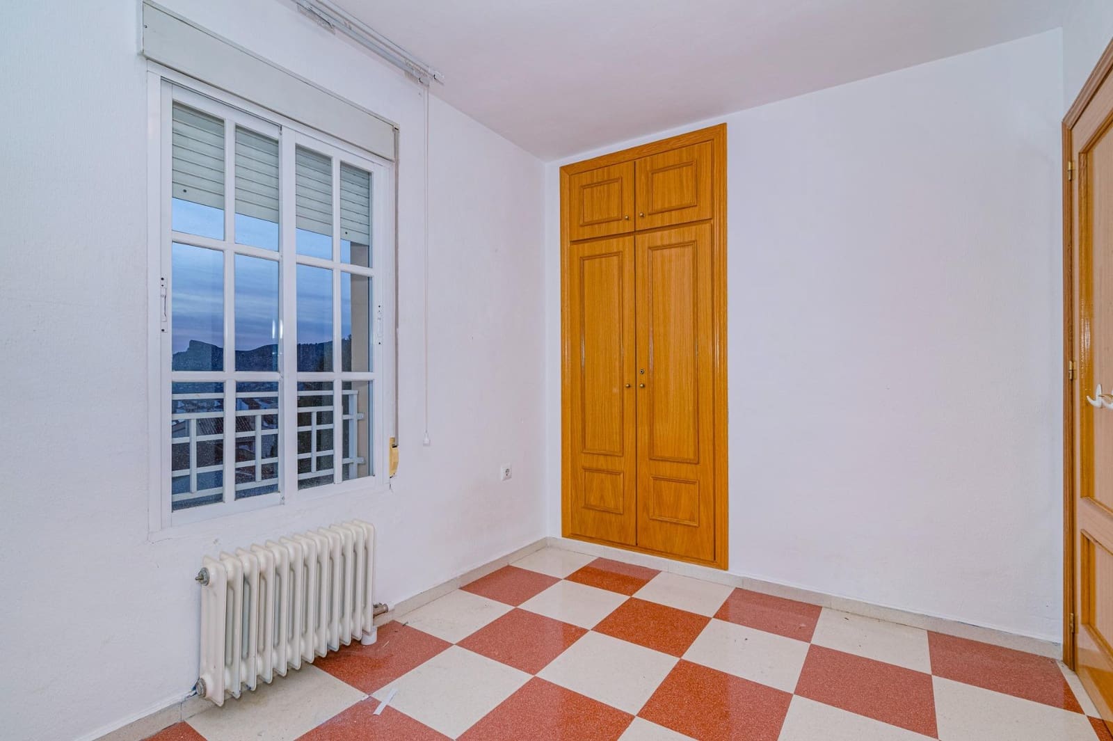 3 bedroom Semi-detached Villa for sale in Albolote with garage - € 265,000 (Ref: 9488363)