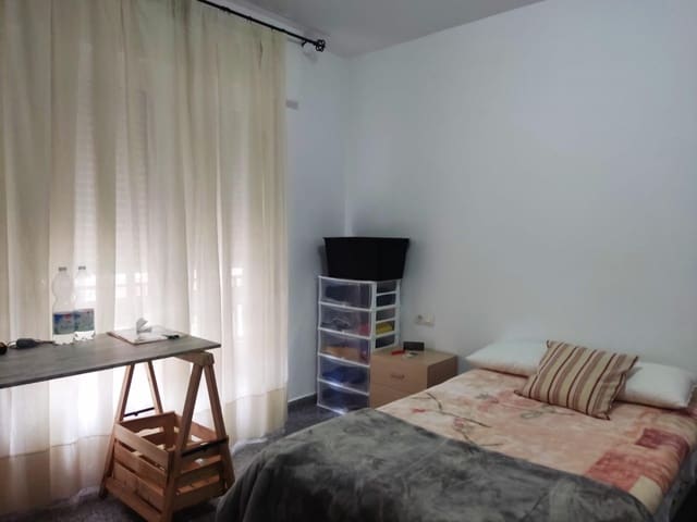 4 soveværelse Lejlighed til salg i Camino de Ronda - Rosaleda, Granada by - € 274.999 (Ref: 9494675)
