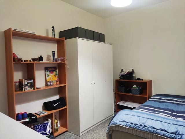 4 soveværelse Lejlighed til salg i Camino de Ronda - Rosaleda, Granada by - € 274.999 (Ref: 9494675)