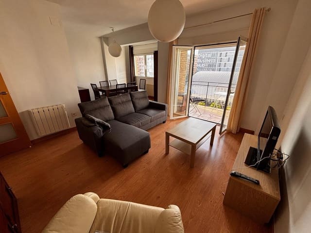 Piso de 3 habitaciones en Camino de Ronda - Rosaleda, Granada ciudad en alquiler - 900 € (Ref: 9497272)