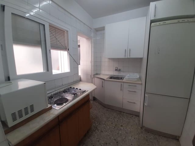 Piso de 3 habitaciones en Centro - Sagrario, Granada ciudad en alquiler - 950 € (Ref: 9497273)