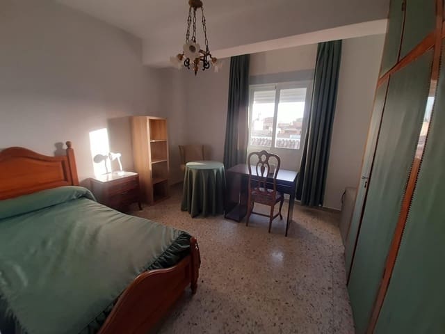 Piso de 3 habitaciones en Centro - Sagrario, Granada ciudad en alquiler - 950 € (Ref: 9497273)