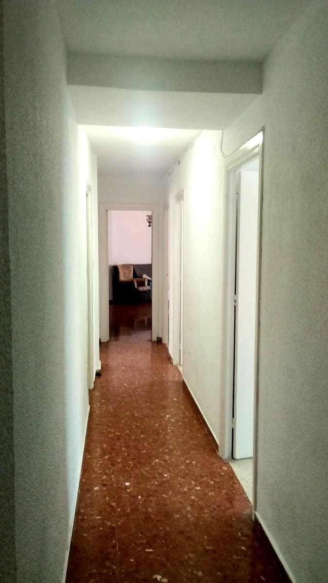 Piso de 4 habitaciones en Granada ciudad en alquiler - 1.150 € (Ref: 9497274)