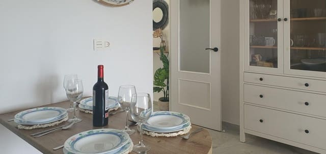 Piso de 2 habitaciones en Salobreña en alquiler - 600 € (Ref: 9497275)