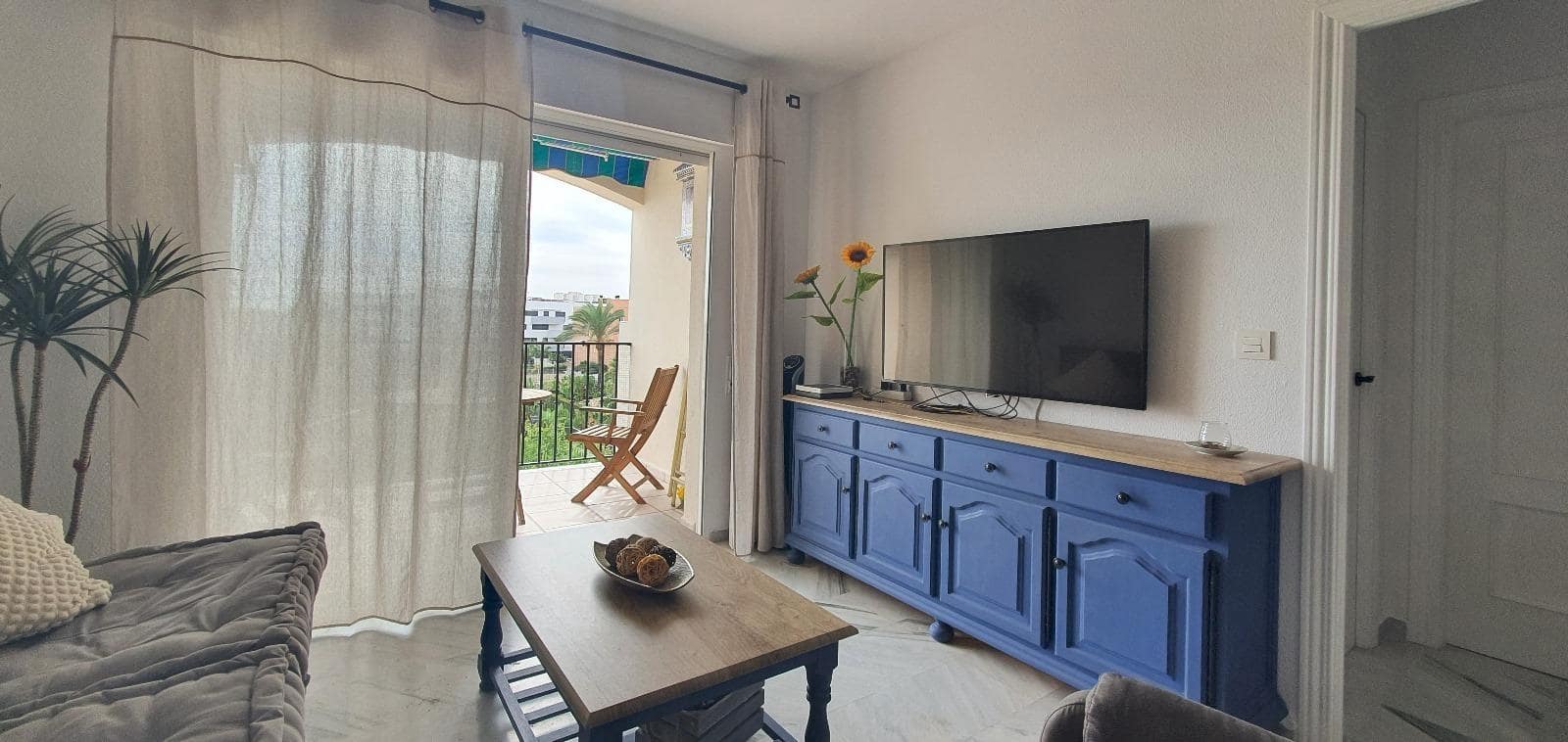 Piso de 2 habitaciones en Salobreña en alquiler - 600 € (Ref: 9497275)