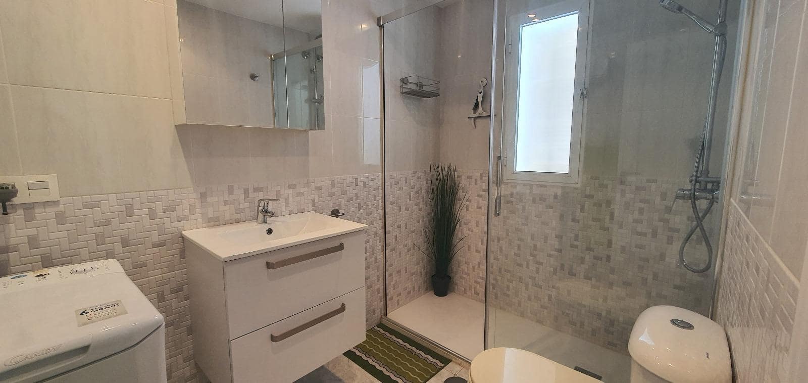 Piso de 2 habitaciones en Salobreña en alquiler - 600 € (Ref: 9497275)