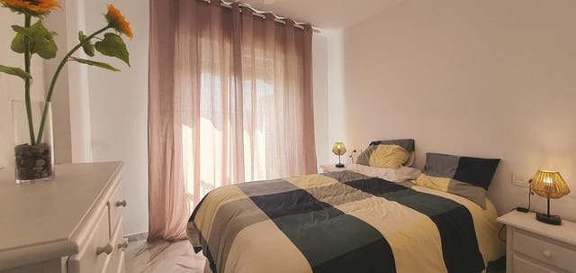 Piso de 2 habitaciones en Salobreña en alquiler - 600 € (Ref: 9497275)