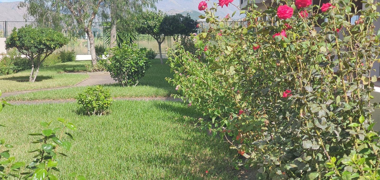 Piso de 2 habitaciones en Salobreña en alquiler - 600 € (Ref: 9497275)