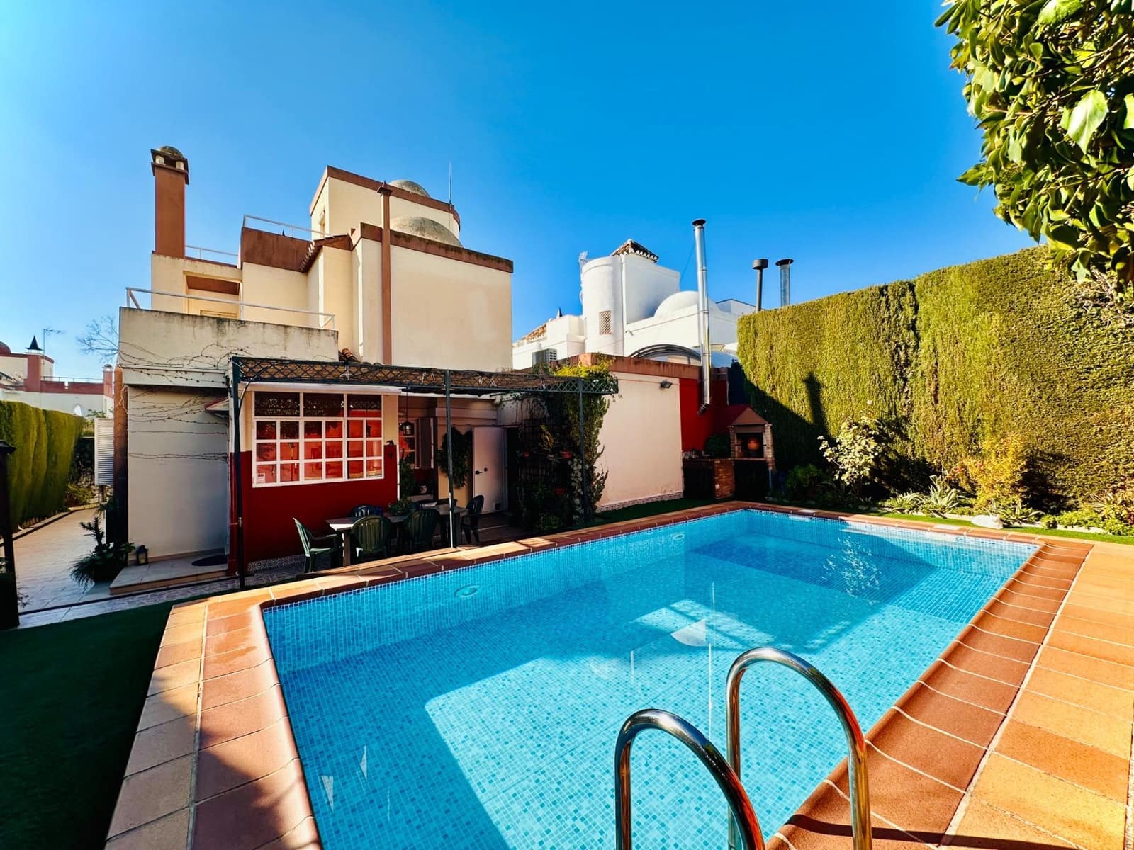 4 slaapkamer Villa te koop in Albolote met zwembad garage - € 350.000 (Ref: 9502403)