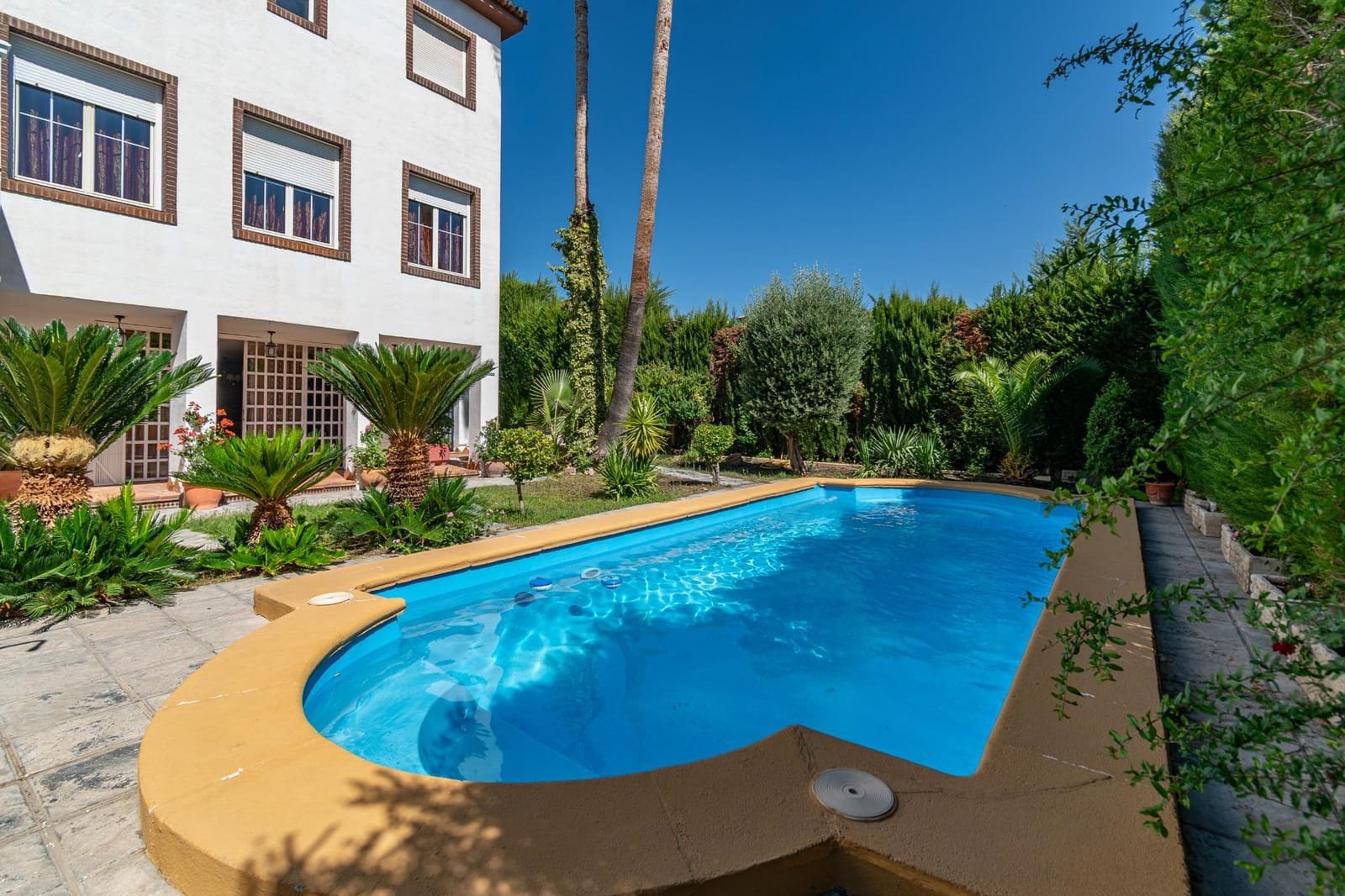 6 bedroom Villa for sale in Albolote with pool garage - € 475,000 (Ref: 9508916)