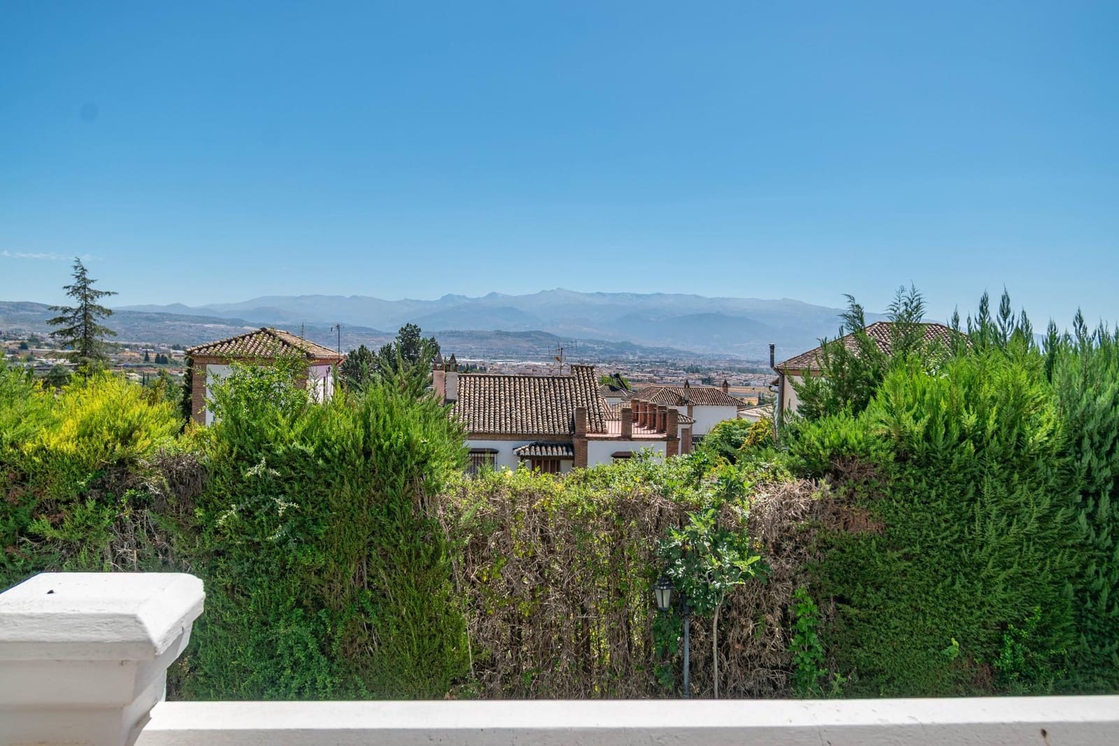 6 bedroom Villa for sale in Albolote with pool garage - € 475,000 (Ref: 9508916)