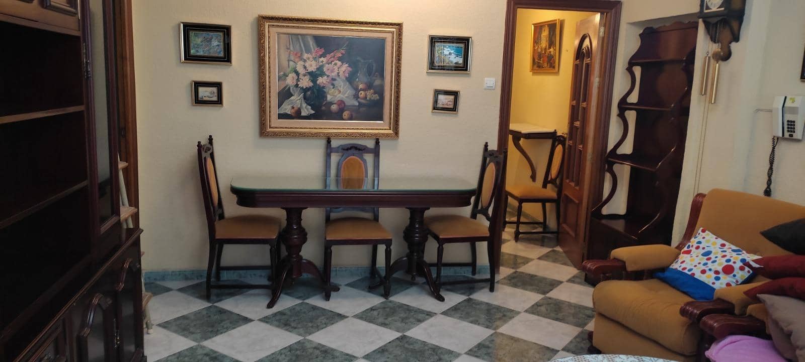 3 bedroom Flat for rent in Granada city - € 850 (Ref: 9513445)