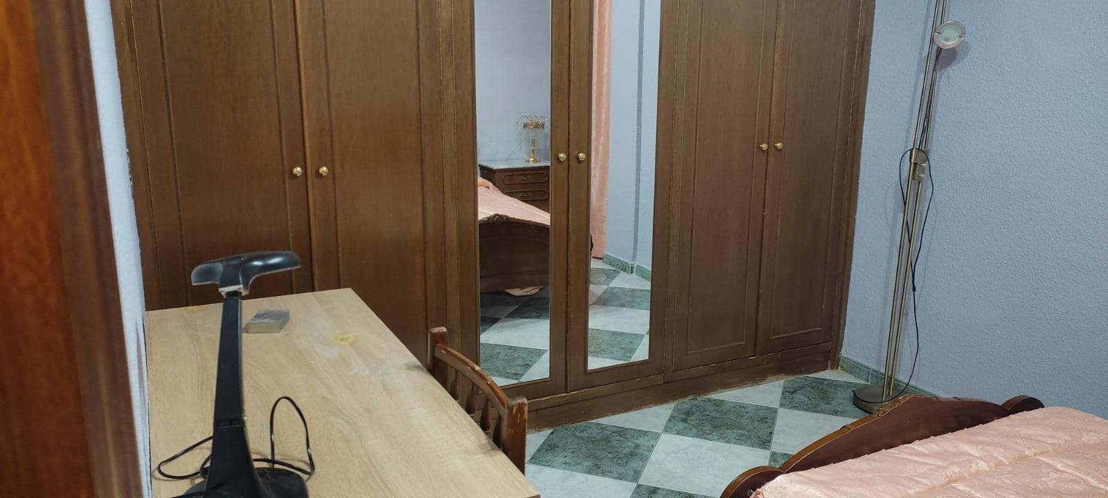 3 bedroom Flat for rent in Granada city - € 850 (Ref: 9513445)