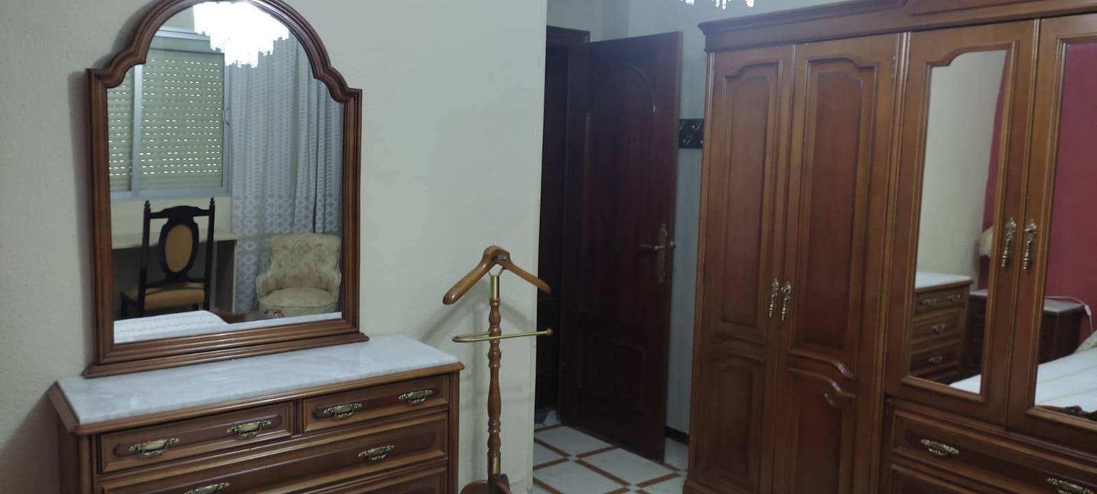 3 bedroom Flat for rent in Granada city - € 850 (Ref: 9513445)