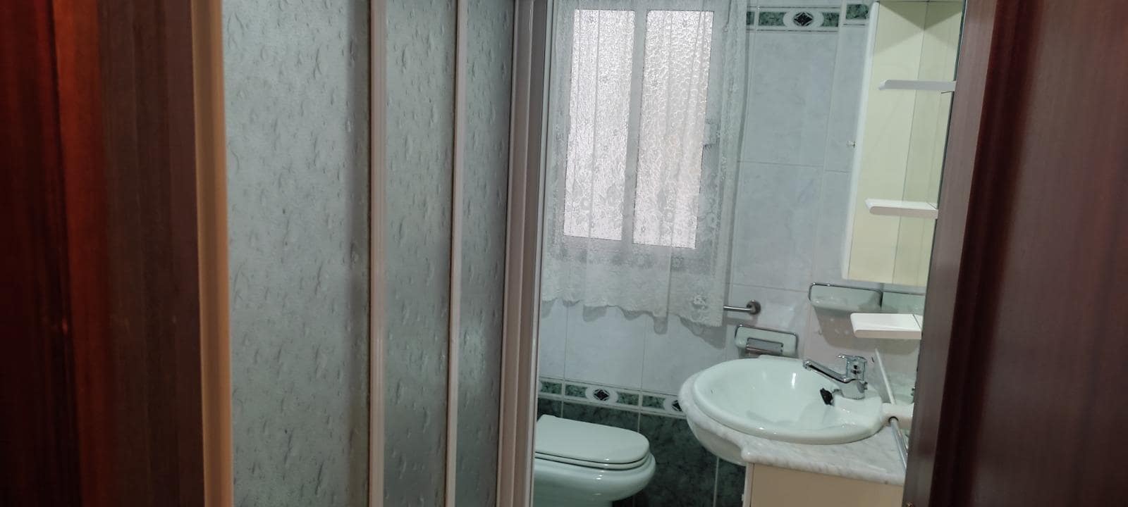 3 bedroom Flat for rent in Granada city - € 850 (Ref: 9513445)