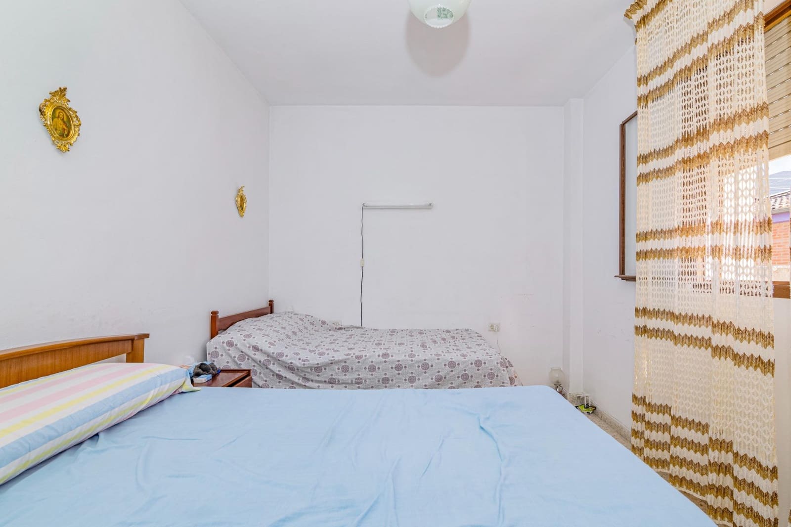 5 makuuhuone Rivitalo myytävänä paikassa La Zubia mukana uima-altaan 
autotalli - 205 000 € (Ref: 9513447)