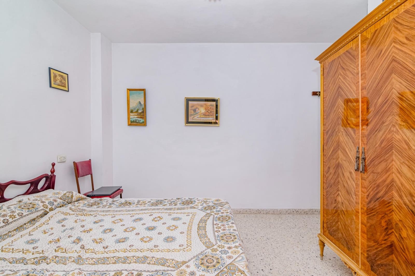 5 makuuhuone Rivitalo myytävänä paikassa La Zubia mukana uima-altaan 
autotalli - 205 000 € (Ref: 9513447)