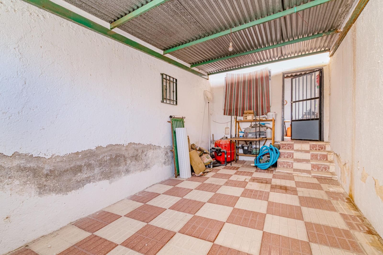 5 makuuhuone Rivitalo myytävänä paikassa La Zubia mukana uima-altaan 
autotalli - 205 000 € (Ref: 9513447)