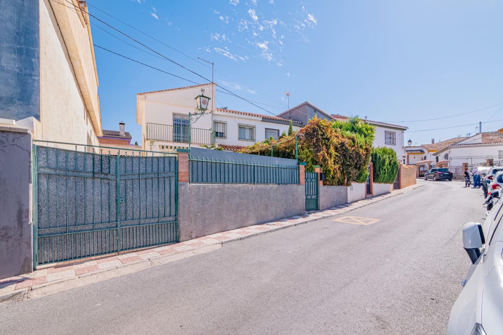 5 makuuhuone Rivitalo myytävänä paikassa La Zubia mukana uima-altaan 
autotalli - 205 000 € (Ref: 9513447)