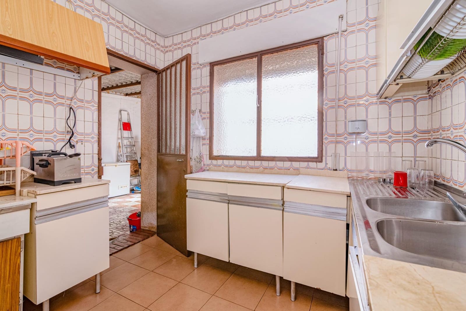 5 makuuhuone Rivitalo myytävänä paikassa La Zubia mukana uima-altaan 
autotalli - 205 000 € (Ref: 9513447)