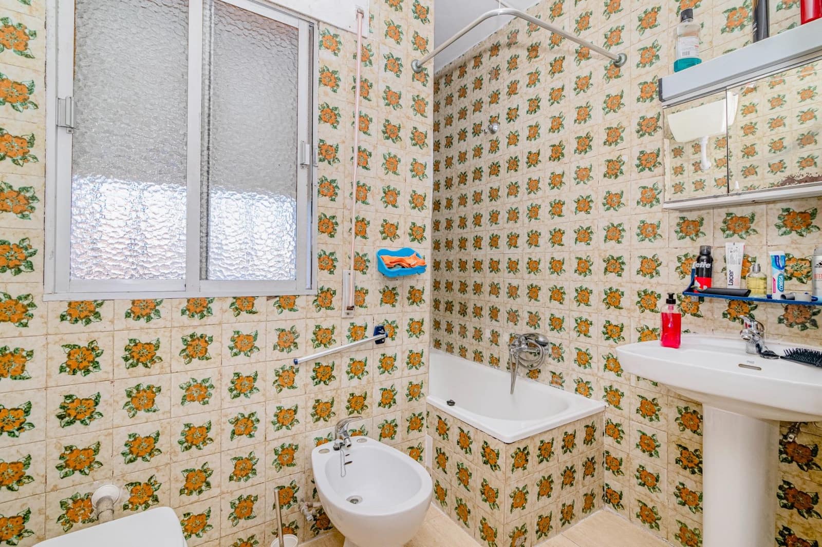 5 makuuhuone Rivitalo myytävänä paikassa La Zubia mukana uima-altaan 
autotalli - 205 000 € (Ref: 9513447)