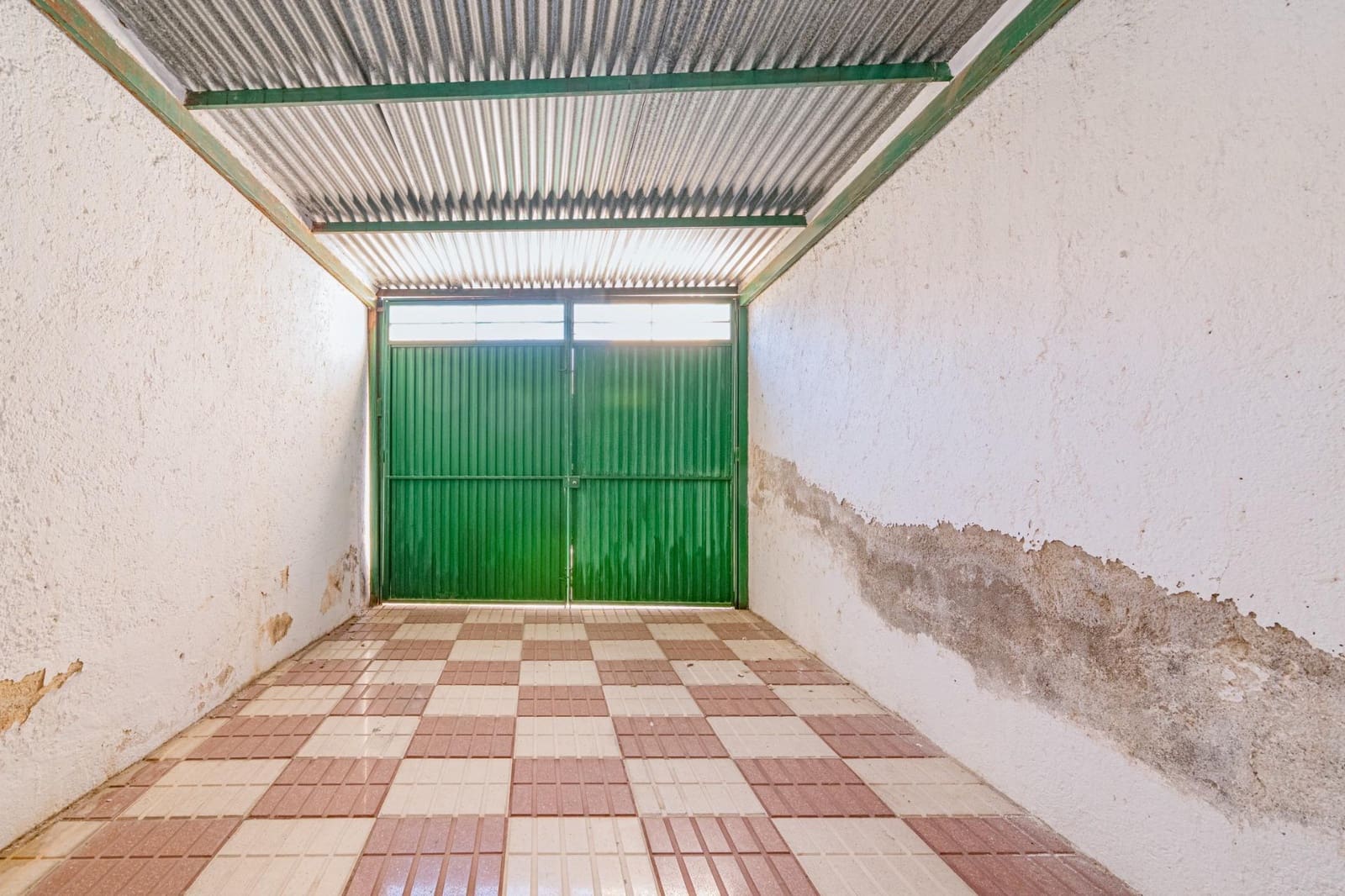 5 makuuhuone Rivitalo myytävänä paikassa La Zubia mukana uima-altaan 
autotalli - 205 000 € (Ref: 9513447)