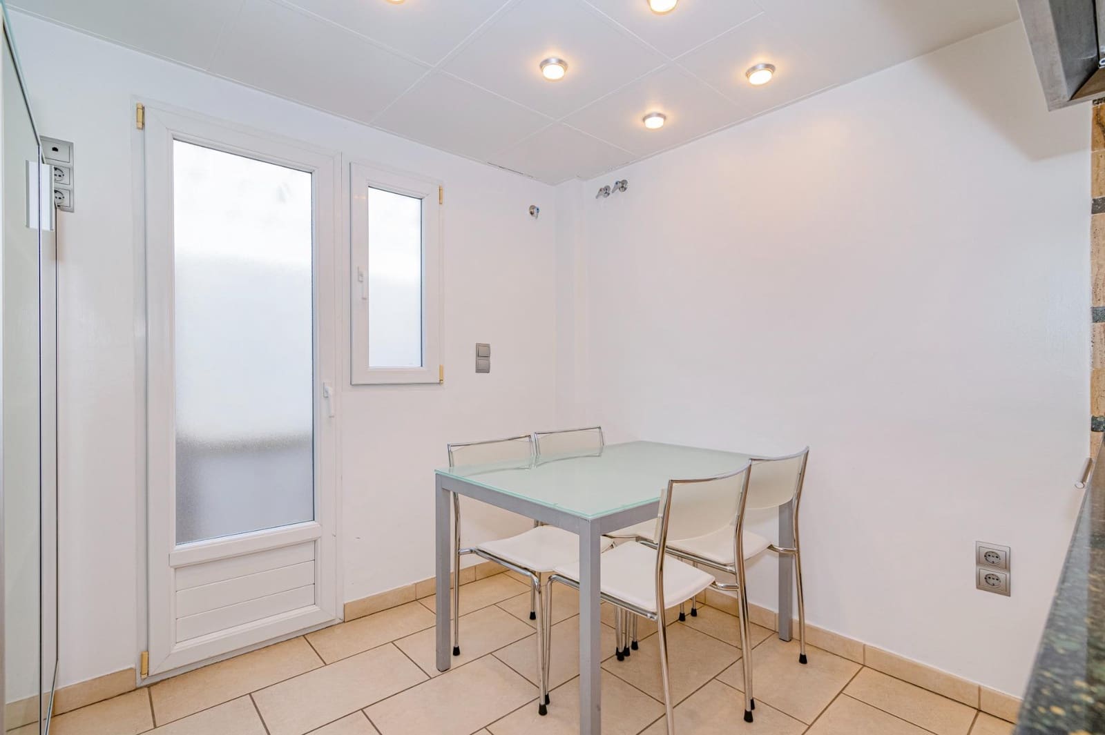 3 makuuhuone Huoneisto myytävänä paikassa Granada kaupunki mukana 
autotalli - 395 000 € (Ref: 9527744)