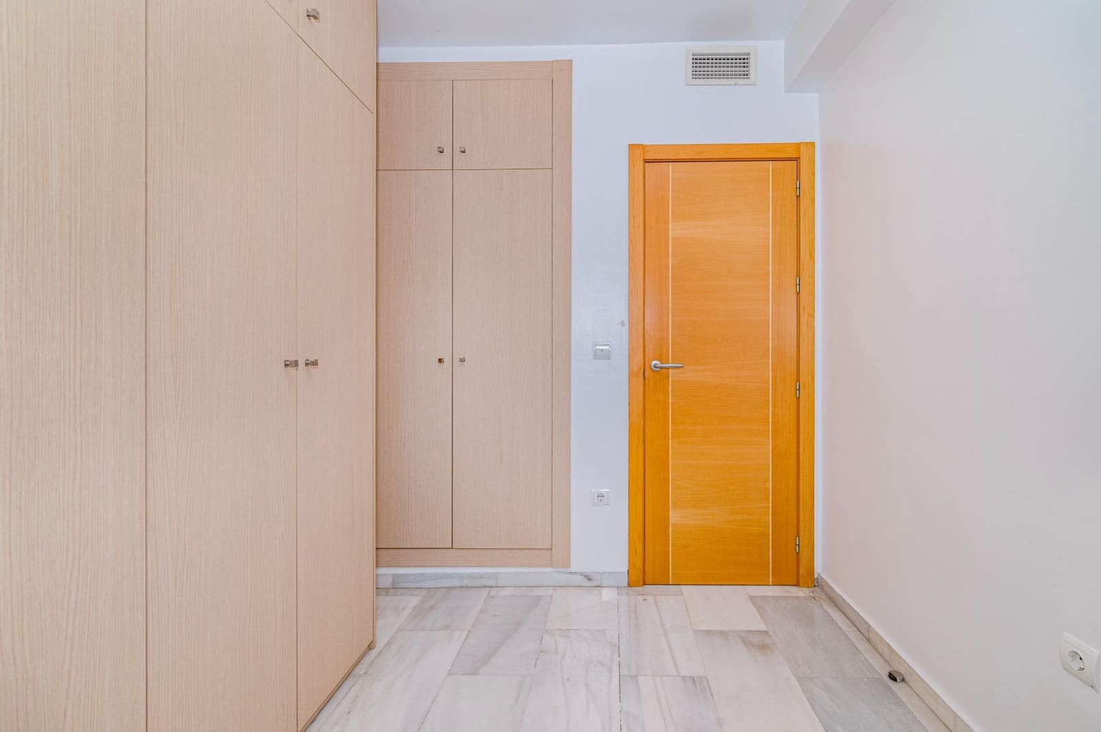 3 makuuhuone Huoneisto myytävänä paikassa Granada kaupunki mukana 
autotalli - 395 000 € (Ref: 9527744)