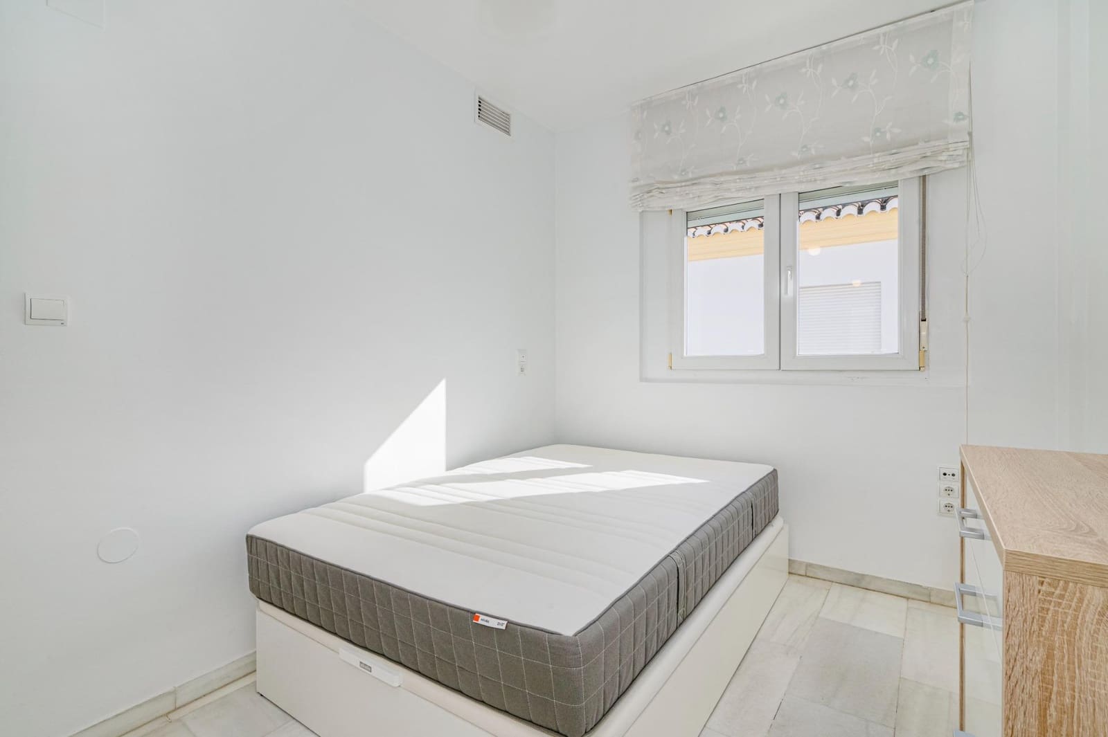 3 makuuhuone Huoneisto myytävänä paikassa Granada kaupunki mukana 
autotalli - 395 000 € (Ref: 9527744)