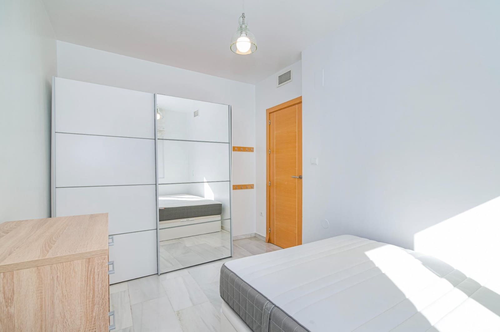 3 makuuhuone Huoneisto myytävänä paikassa Granada kaupunki mukana 
autotalli - 395 000 € (Ref: 9527744)