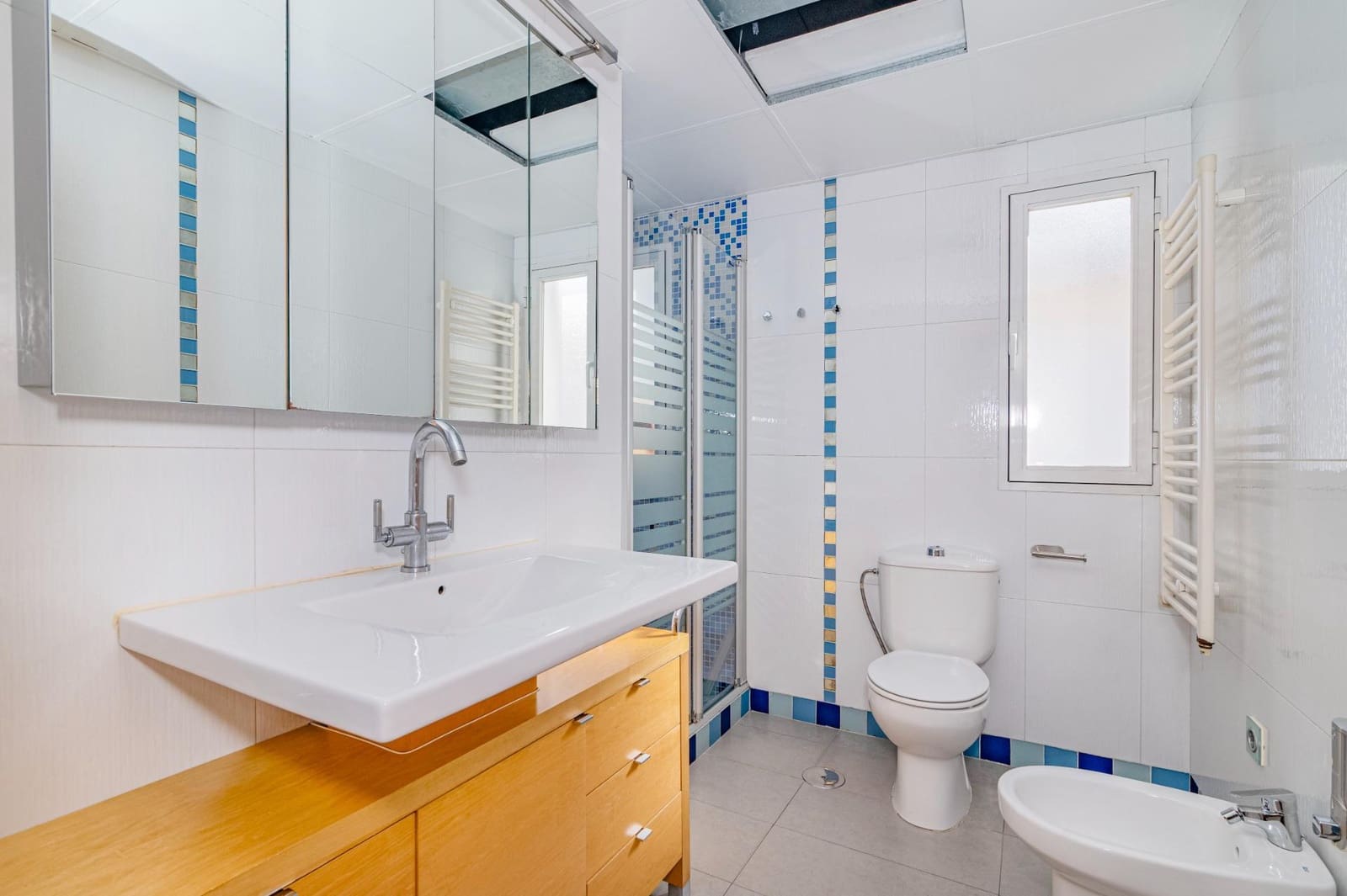 3 makuuhuone Huoneisto myytävänä paikassa Granada kaupunki mukana 
autotalli - 395 000 € (Ref: 9527744)