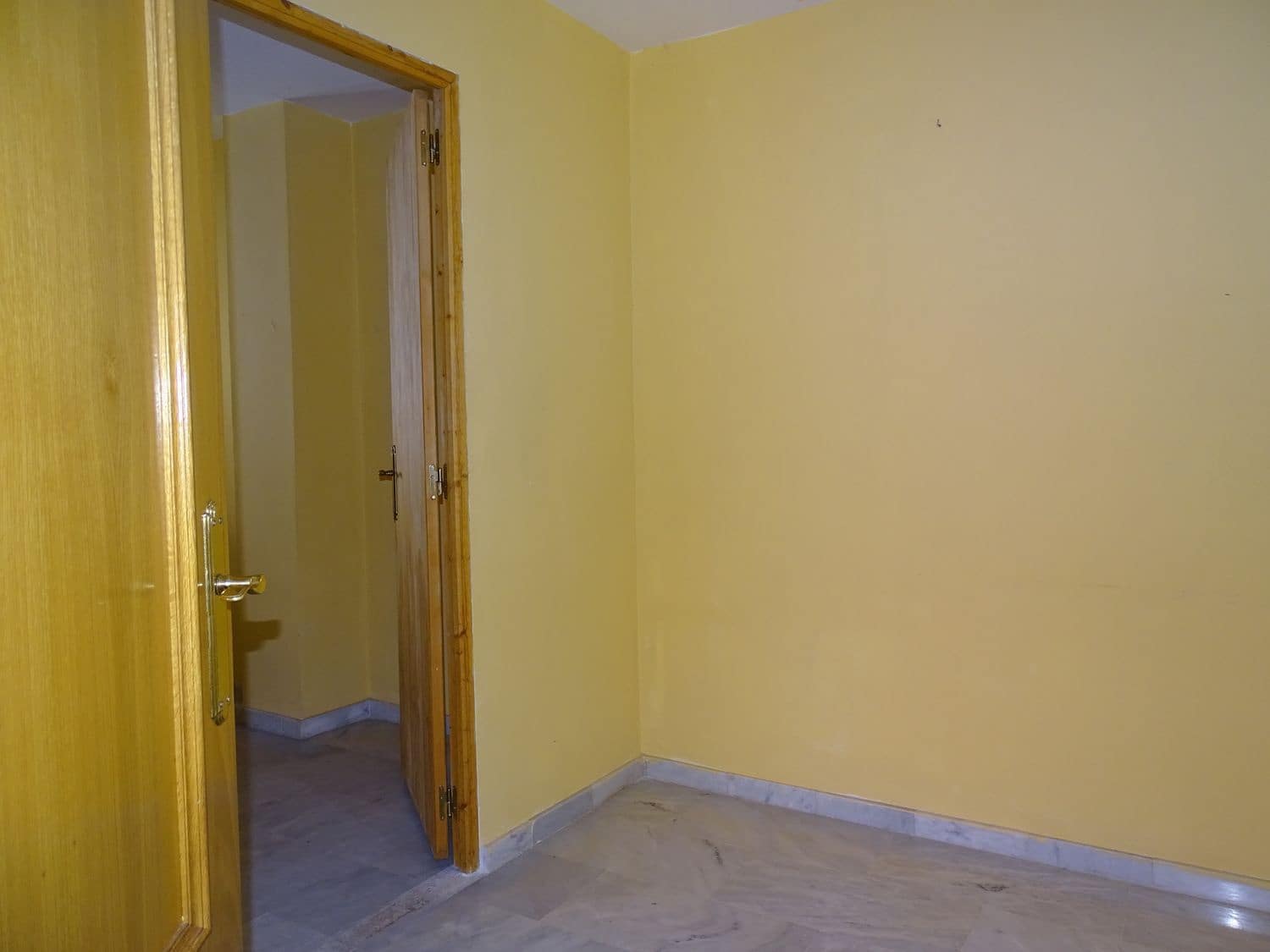 4 Zimmer Wohnung zu verkaufen in Granada Stadt mit Garage - 245.000 € (Ref: 9533801)