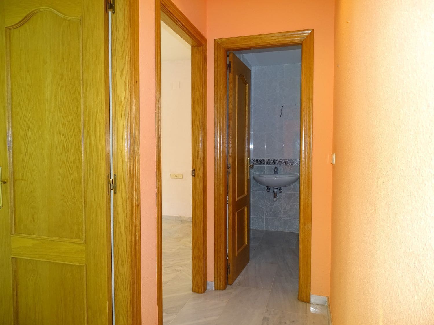 4 Zimmer Wohnung zu verkaufen in Granada Stadt mit Garage - 245.000 € (Ref: 9533801)
