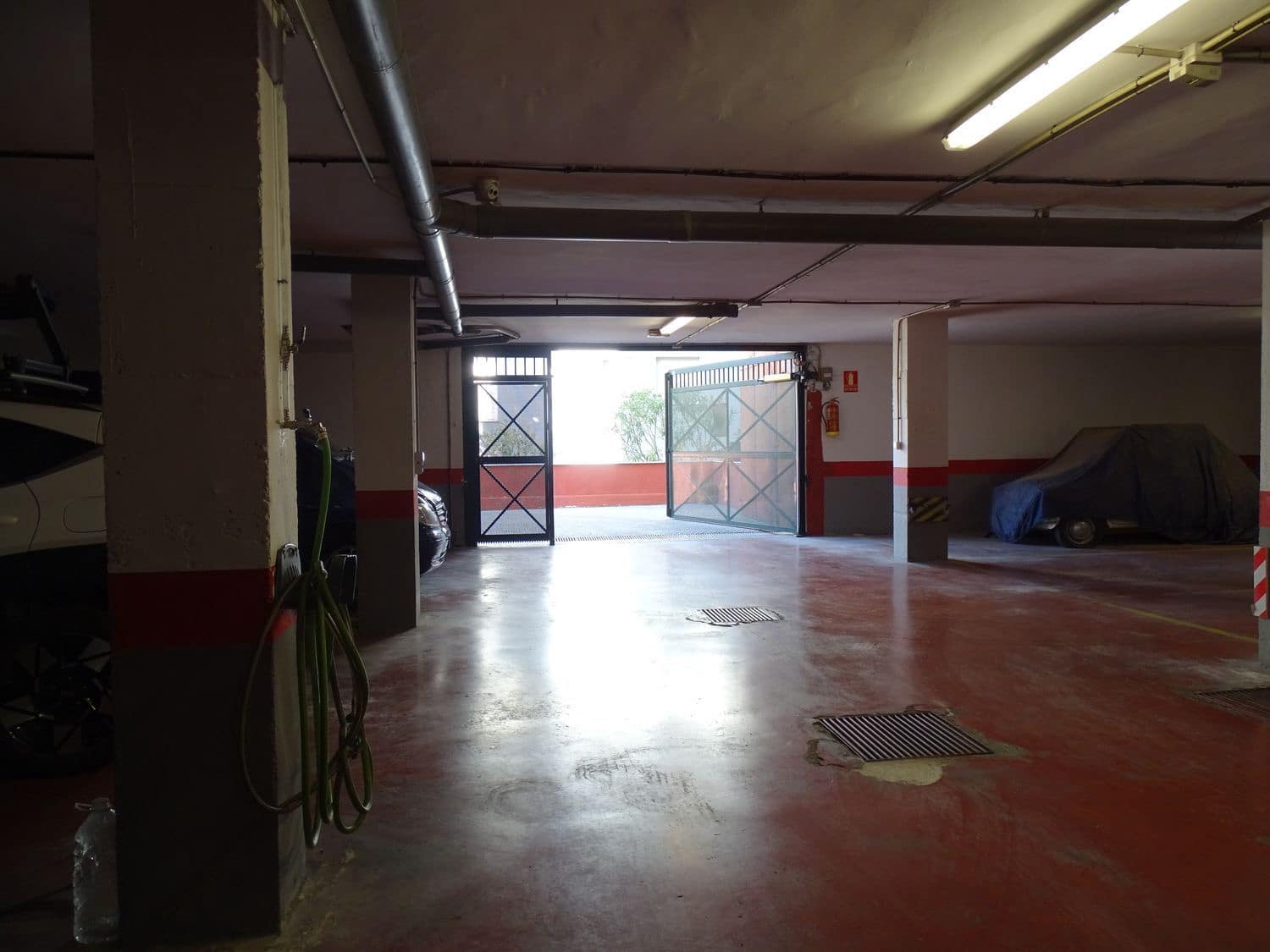 4 Zimmer Wohnung zu verkaufen in Granada Stadt mit Garage - 245.000 € (Ref: 9533801)