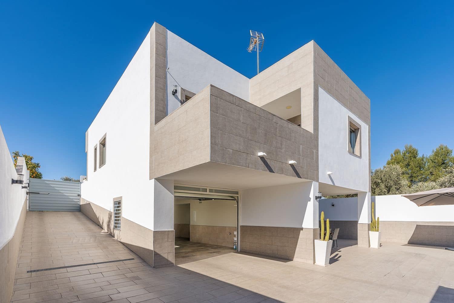 3 quarto Moradia para venda em Atarfe com piscina - 349 900 € (Ref: 9533802)