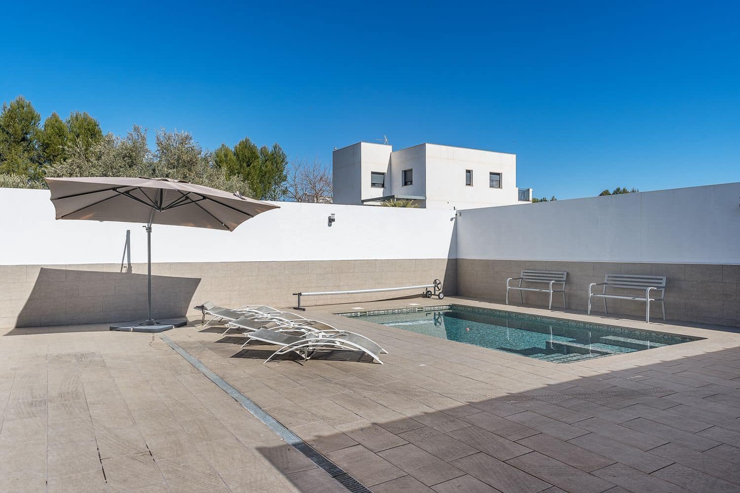 3 quarto Moradia para venda em Atarfe com piscina - 349 900 € (Ref: 9533802)