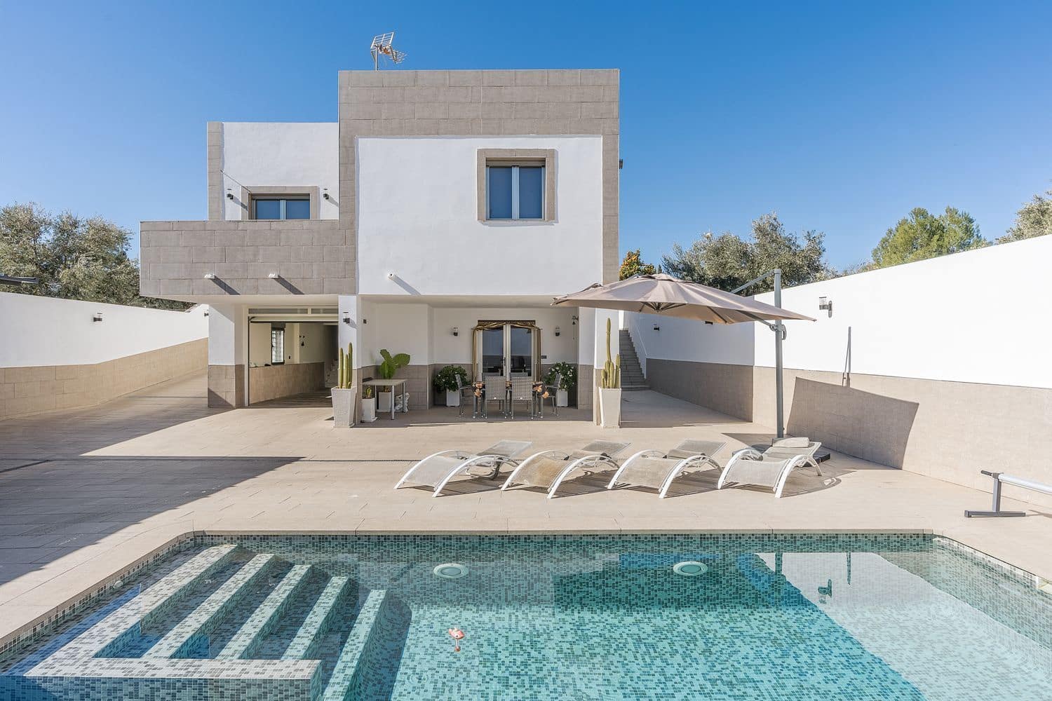 3 quarto Moradia para venda em Atarfe com piscina - 349 900 € (Ref: 9533802)