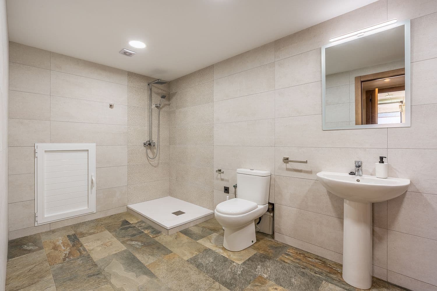 3 quarto Moradia para venda em Atarfe com piscina - 349 900 € (Ref: 9533802)