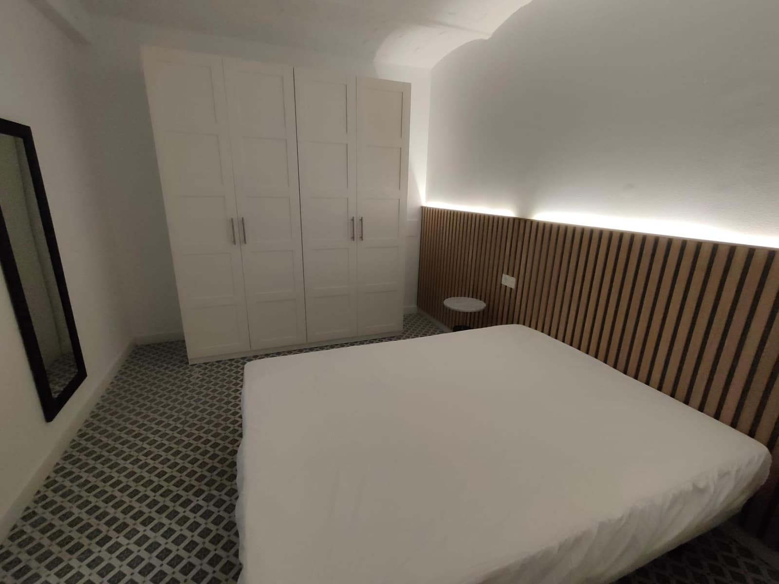 2 soverom Leilighet til leie i Granada by - € 800 (Ref: 9543705)